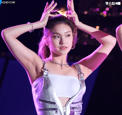 예지 레전드 직캠.gif | 인스티즈