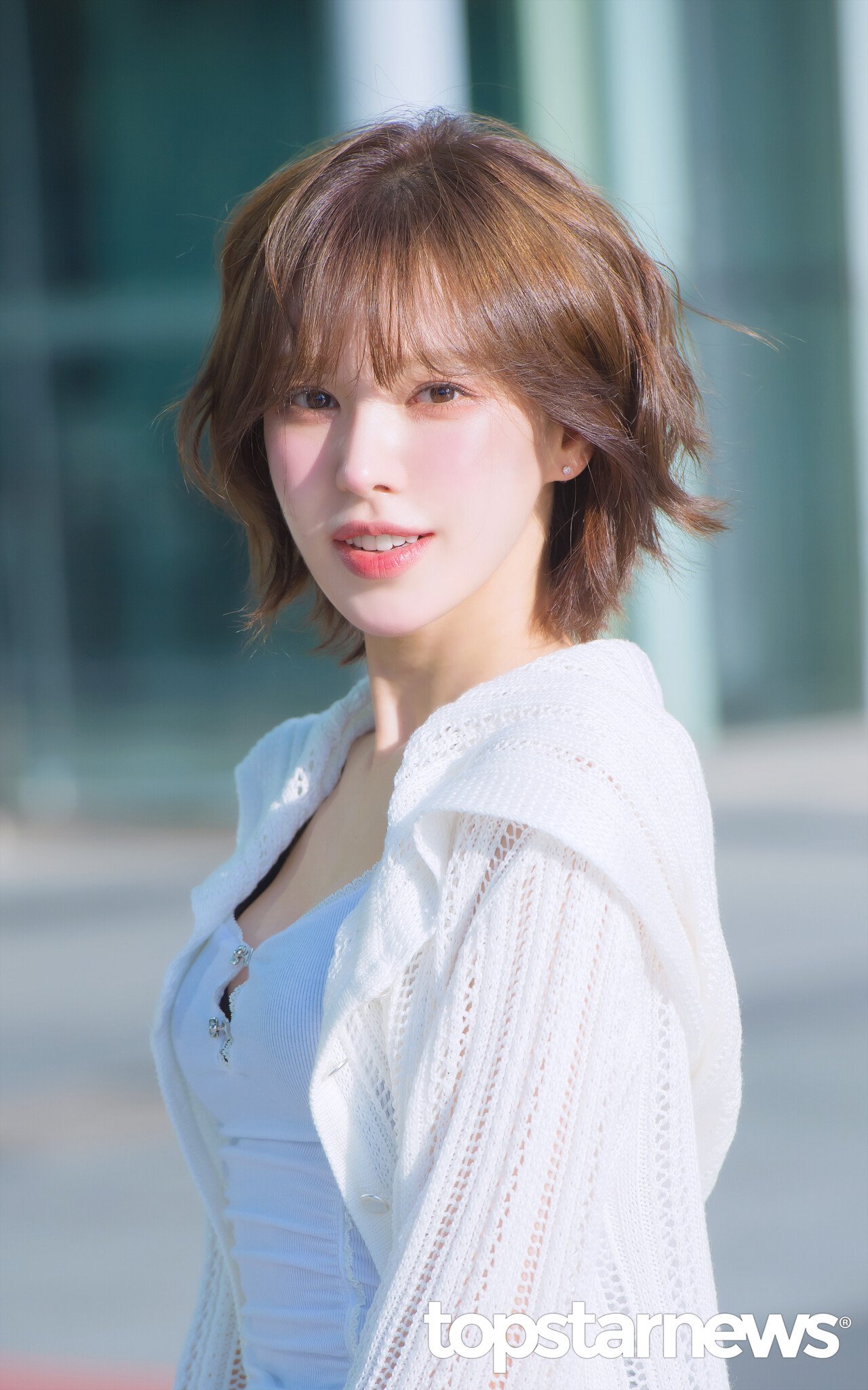 어제자 레전드 찍은 레드벨벳 웬디 출근길.jpg | 인스티즈