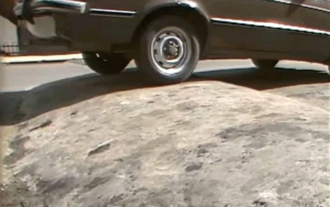 80년대 자동차 방지턱 수준 | 인스티즈