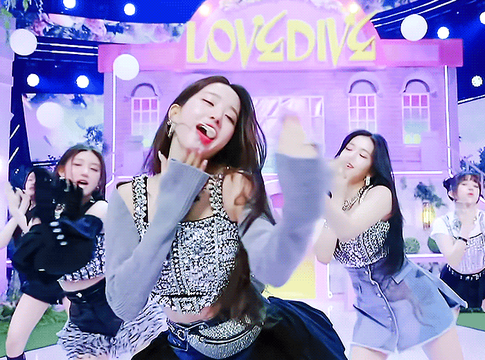나르시스즘 연기하는 장원영.gif | 인스티즈