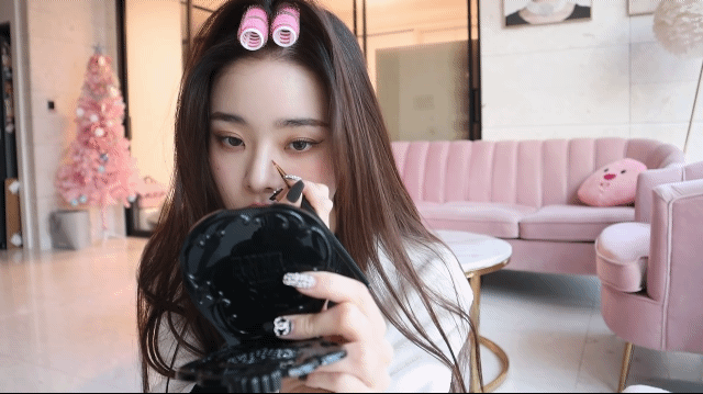 순둥순둥이에서 쎈언니로 변신 가능한 유튜버.gif | 인스티즈