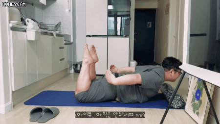 특징을 기가 막히게 잘 캐치하는 것 같은 유튜버 나선욱의 대표 캐릭터 5인.GIF | 인스티즈