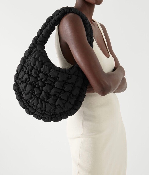 요즘 패션좋아하는 여자들한테 인기 원탑인 가방 | 인스티즈