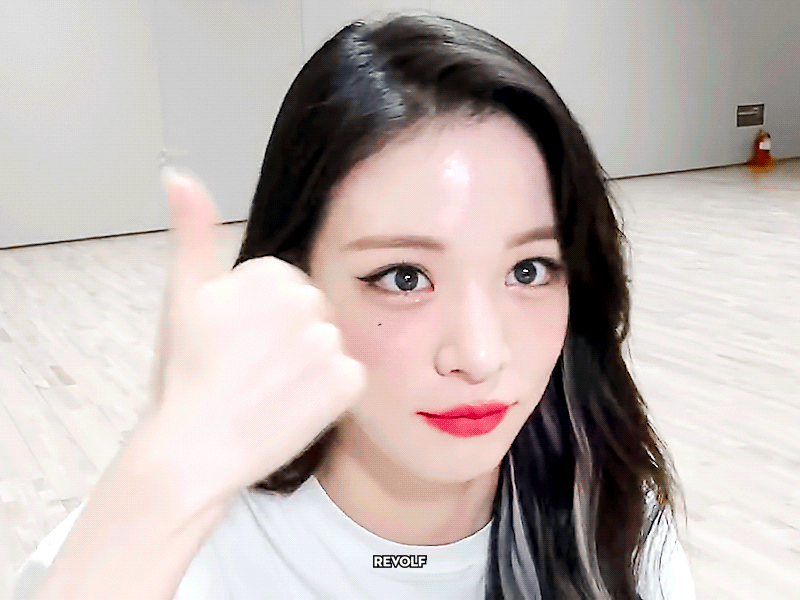 (스압)얼굴도 몸매도 이쁜 프로미스나인 이채영.jpgif | 인스티즈