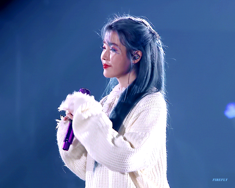 파랑머리 아이유.gif | 인스티즈