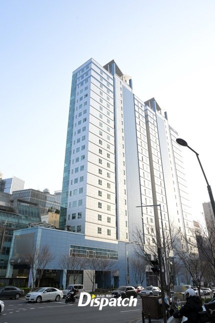 유연석 경비원 증언 "내가 아는 유연석은 절대 갑질할 사람이 아니다" | 인스티즈