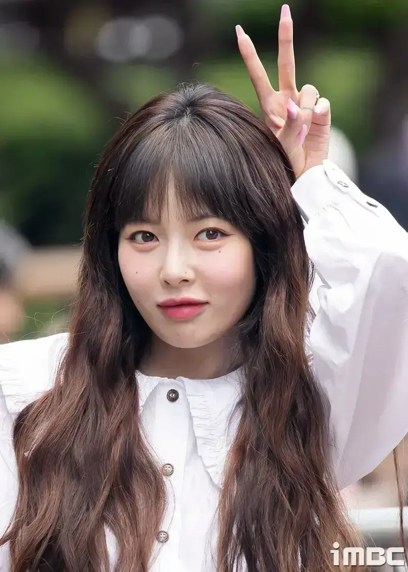 화장 연하게 한 현아 | 인스티즈