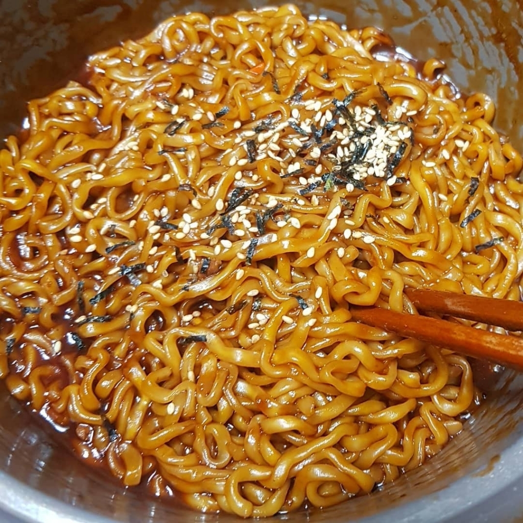 몇년 전 엄청 유행했었던 라면 꿀조합 레시피......jpg | 인스티즈