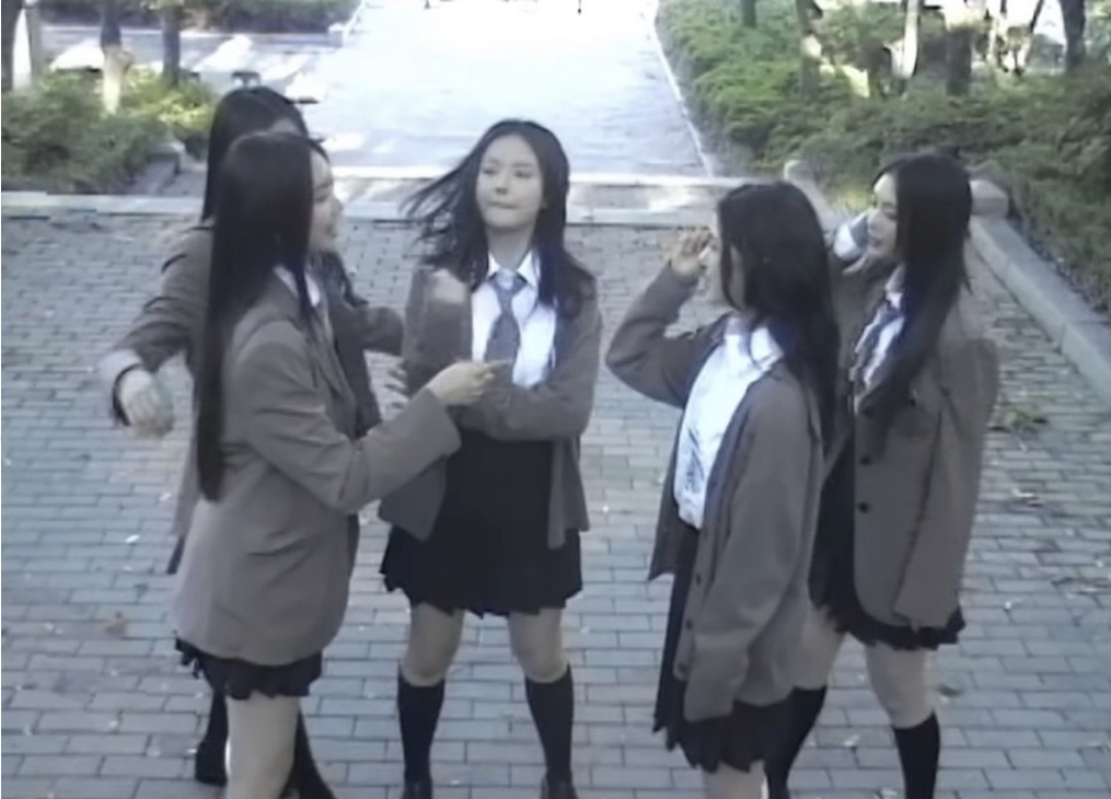 뉴진스 신곡 뮤비 어디서 봤나 했더니... | 인스티즈