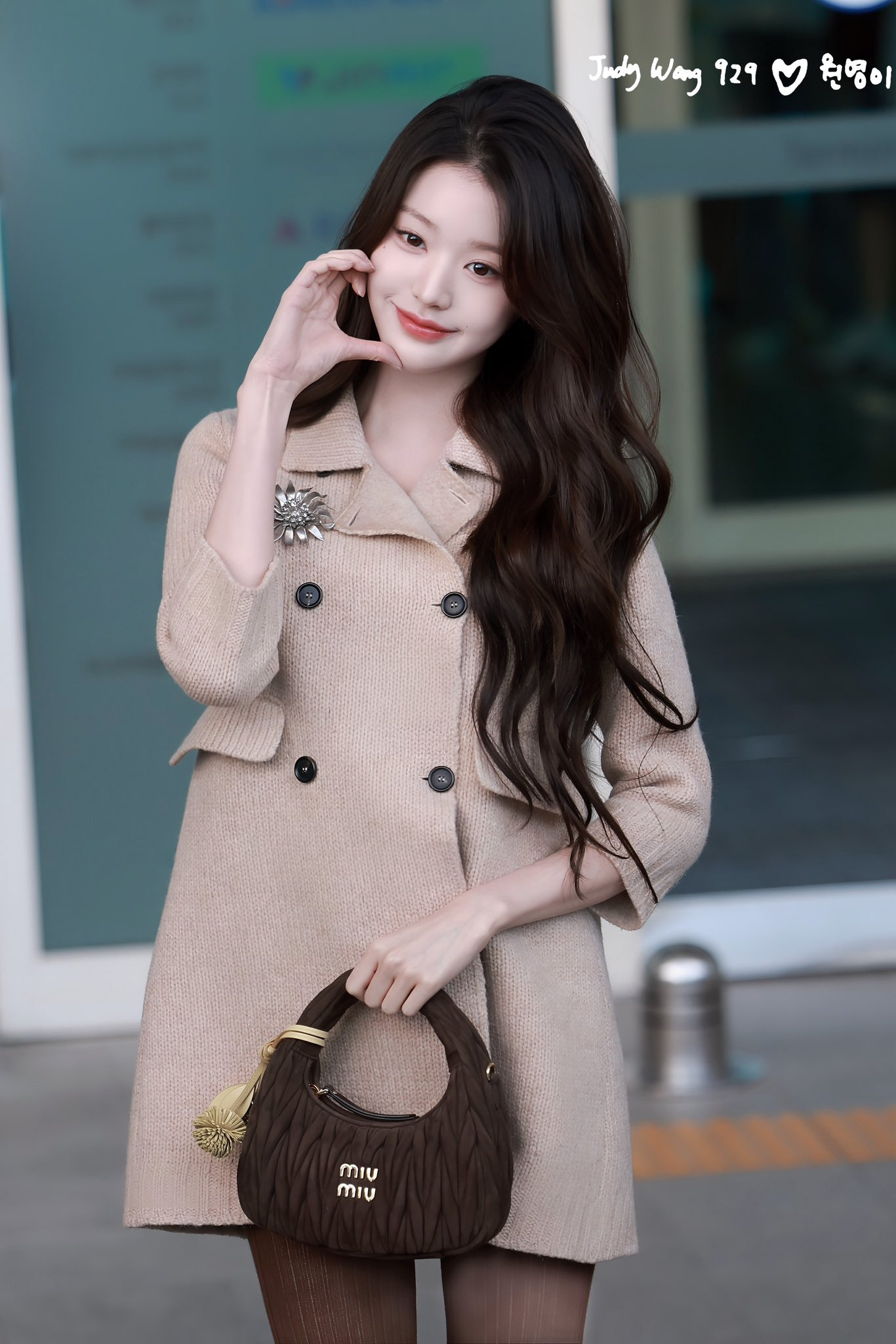 오늘자 아이브 장원영 공항 출국 고화질 짤 | 인스티즈