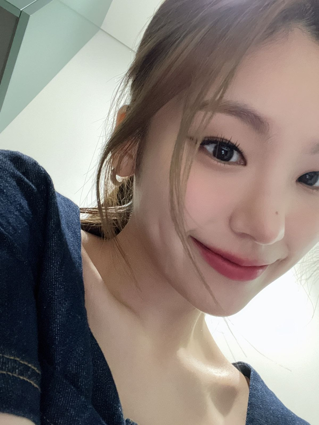 자고 일어났더니 한쪽 쌍커풀이 커졌다는 ITZY예지 | 인스티즈