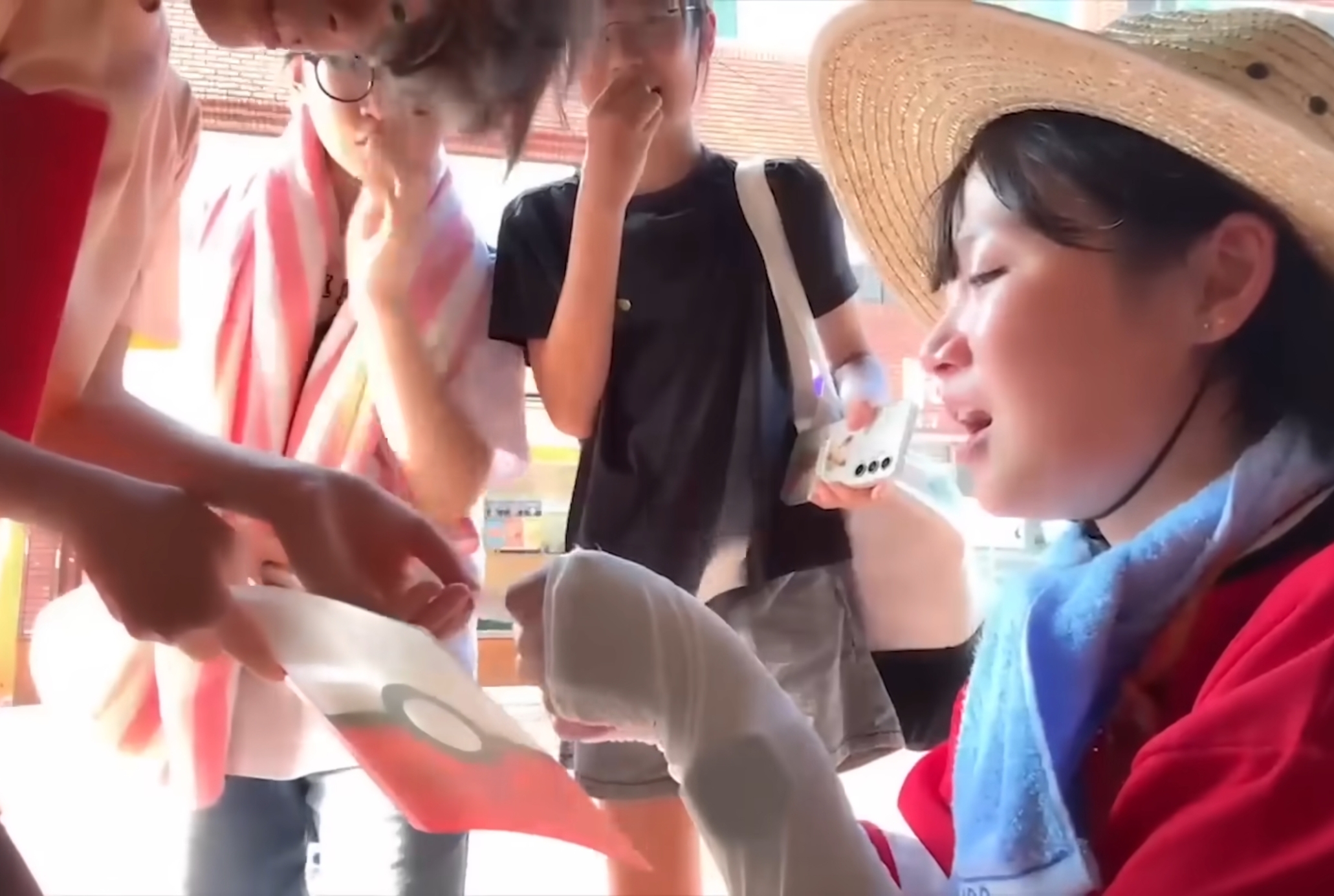 잠깐 출연했는데도 인성이 보인다는 아이들.jpg | 인스티즈