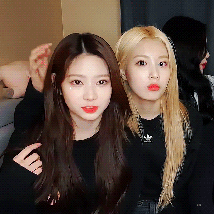 보스 아이즈원 민주.gif (스압,움짤 多) | 인스티즈