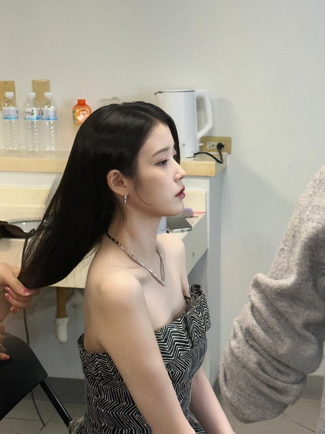 아이유 오늘자 인스타 업로드 | 인스티즈