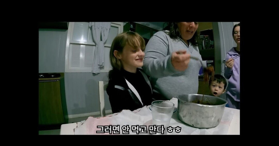 브라질 사람들도 똑같은 짜파게티 국룰.jpg | 인스티즈