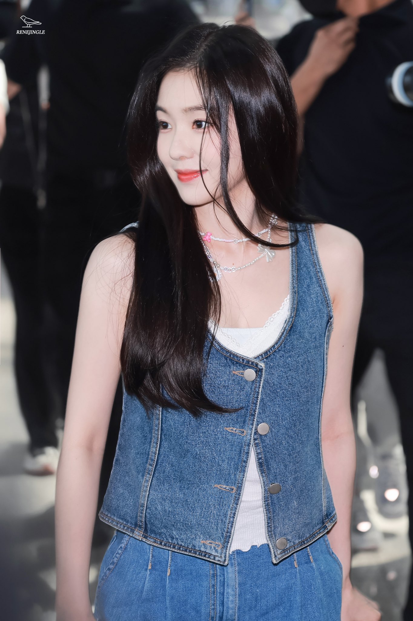 최근 공항 출국하는 아이린.jpgif | 인스티즈