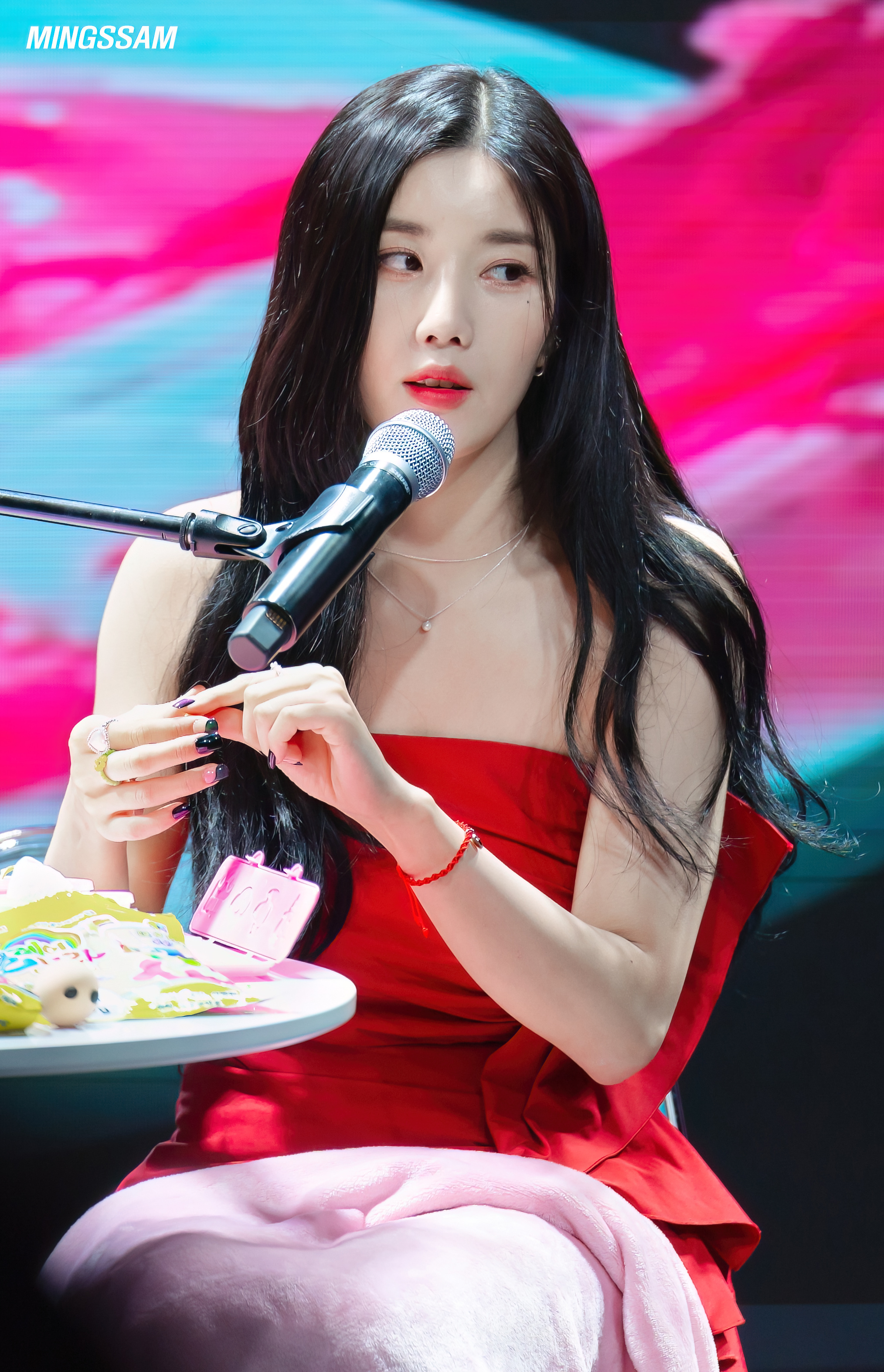 (스압)더 예뻐진 최근 권은비.jpgif | 인스티즈