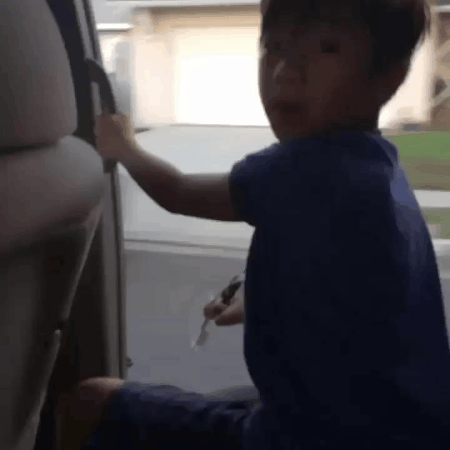 요즘 중국 이들 사이에서 유행하는 하차놀이.gif | 인스티즈
