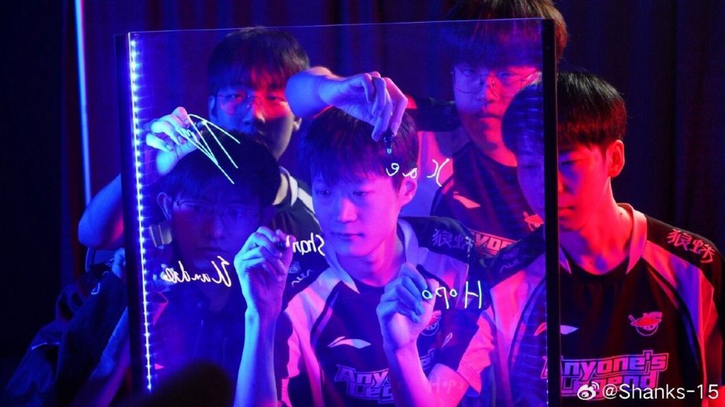 현재 중국산 쵸비 + 페이커 라는 미드라이너 샹크스 | 인스티즈