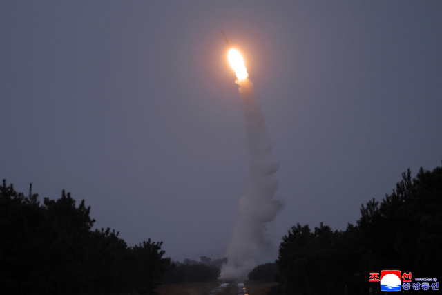 합참 "북한, 동해상으로 미상 탄도미사일 발사" | 인스티즈