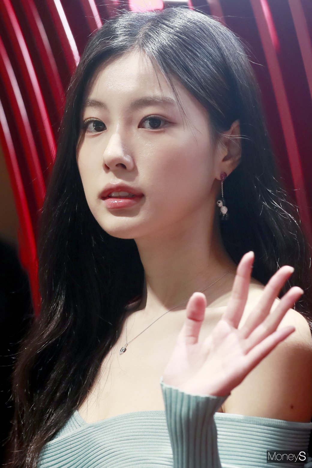 성숙한 캐릭터도 잘 소화할듯한 오늘자 강혜원 폼 | 인스티즈