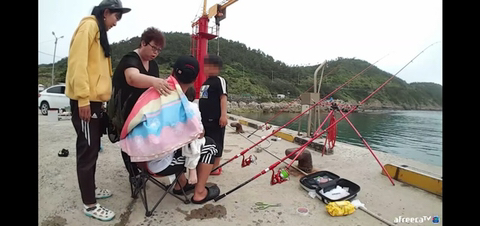 낚시하다 아이가 물에 빠졌단 소리를 들은 인터넷 방송인.JPG | 인스티즈