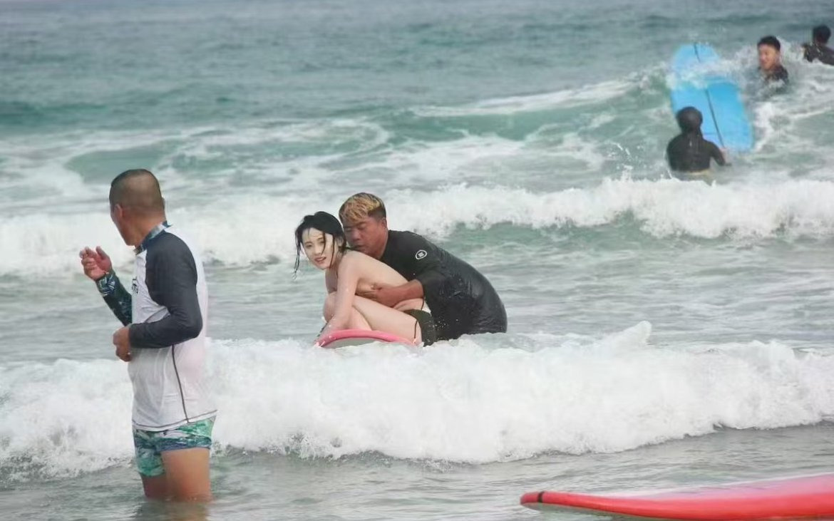 중국 해수욕장 노출 사고 | 인스티즈