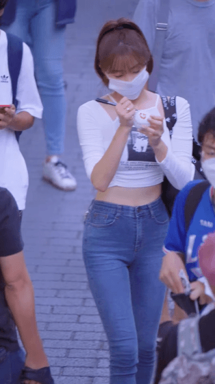 안지현 치어리더의 팬 서비스,몸매의 위엄.gif | 인스티즈