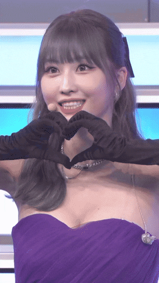 일본 방송에 출연한 트와이스 모모 & 미나 .gif | 인스티즈