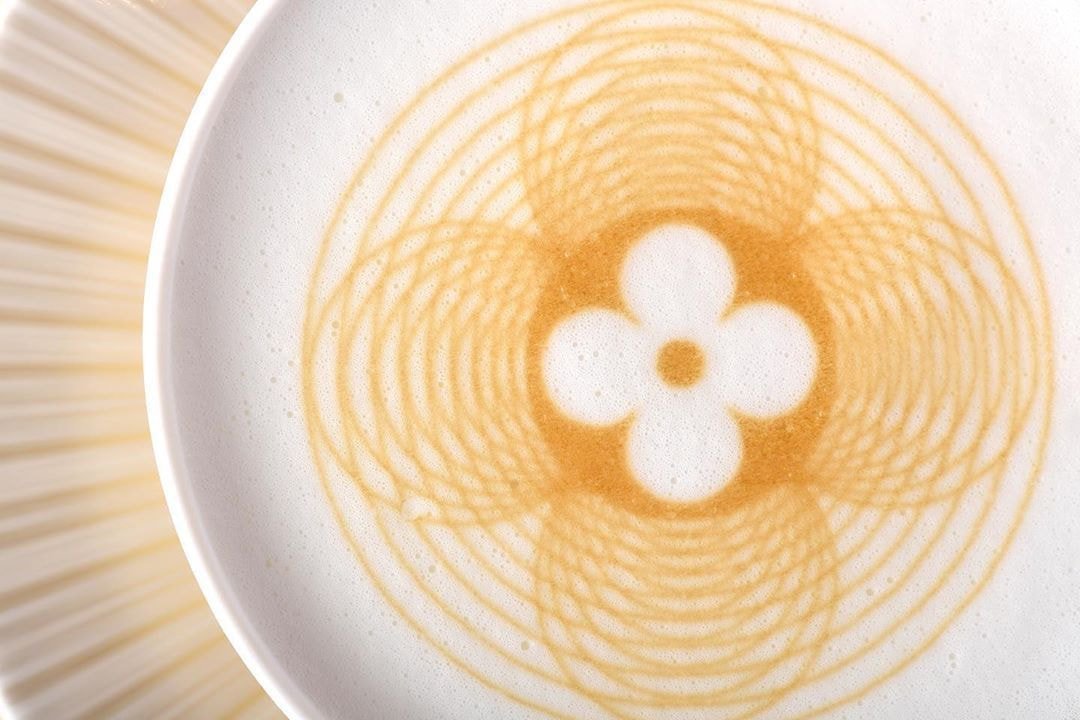 일본에 있다는 루이비통 카페.jpg | 인스티즈