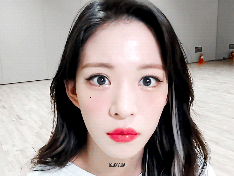 (스압)얼굴도 몸매도 이쁜 프로미스나인 이채영.jpgif | 인스티즈