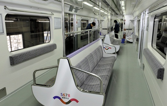 출퇴근시간 은근히 호불호 갈리는 7호선 열차 | 인스티즈