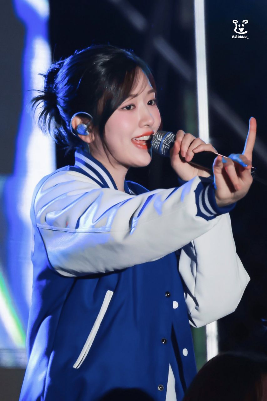 은근 이쁜데 설명할 방법이 없는 안유진 근황.jpg | 인스티즈