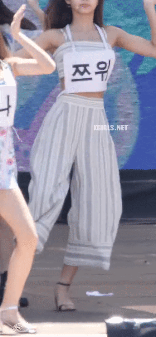 주관적인 사나 최고의 의상.gif | 인스티즈