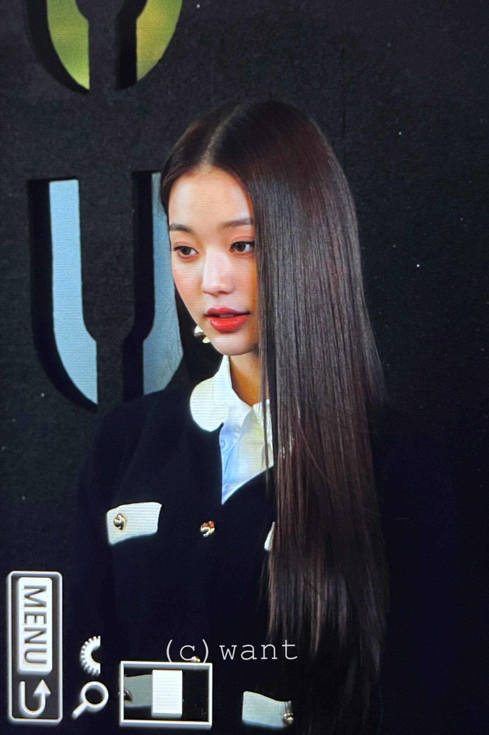 파리패션위크에서 프라다 회장과 이야기하는 아이브 장원영 | 인스티즈