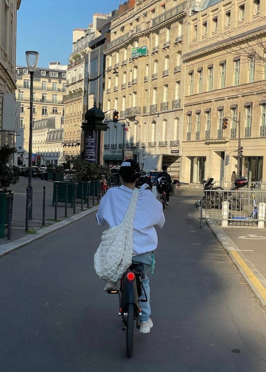 요즘 패션좋아하는 여자들한테 인기 원탑인 가방 | 인스티즈