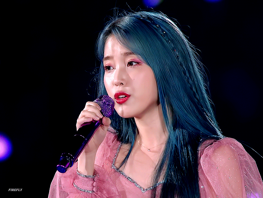 파랑머리 아이유.gif | 인스티즈