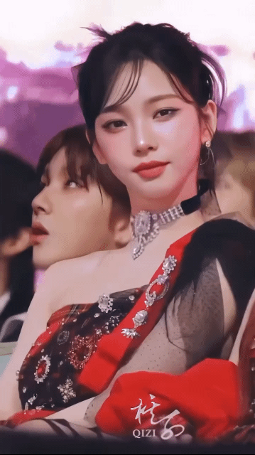 나 찍는거냐고 물어보는 카리나 | 인스티즈