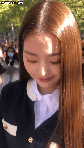 파리패션위크에서 프라다 회장과 이야기하는 아이브 장원영 | 인스티즈