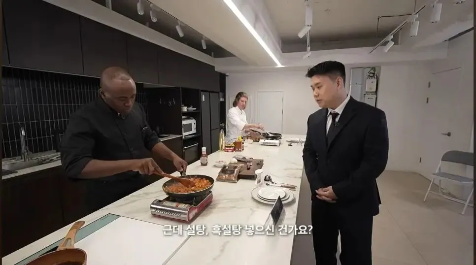 정신 나간 것 같은 흑백조리사ㅋㅋㅋㅋ(feat. 조나단) | 인스티즈