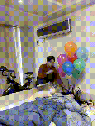 낮잠 자는 여동생 놀리기.gif | 인스티즈