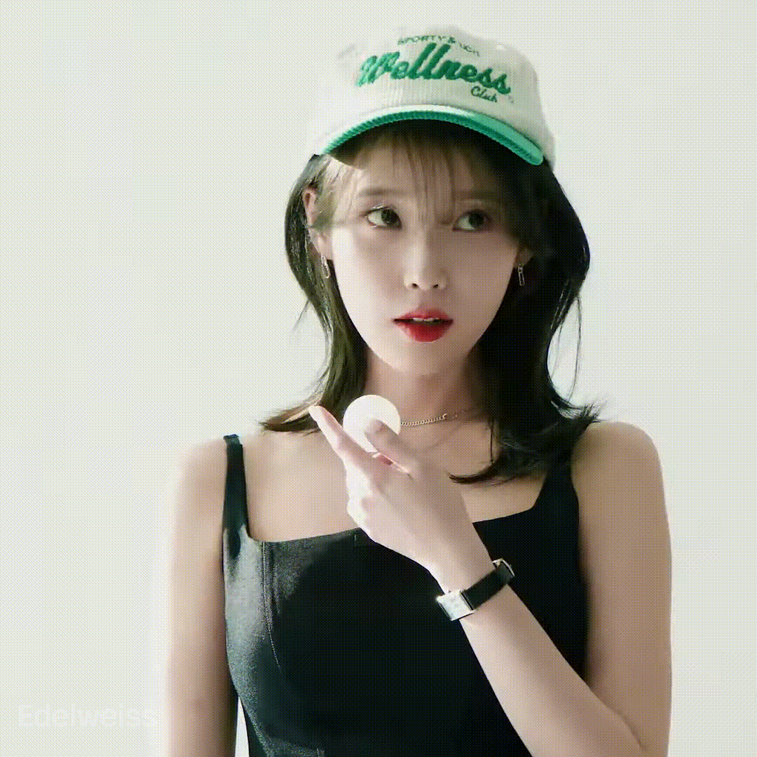 아이유 여름화보 근황.gif | 인스티즈
