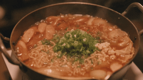 일드에 나온 부대찌개 만들기.gif | 인스티즈
