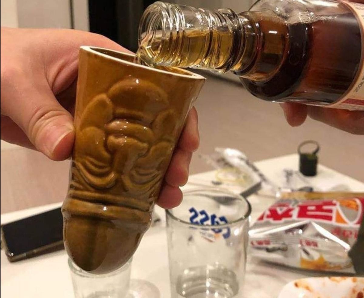 돌하르방 모양 컵이 사은품인 술.jpg | 인스티즈