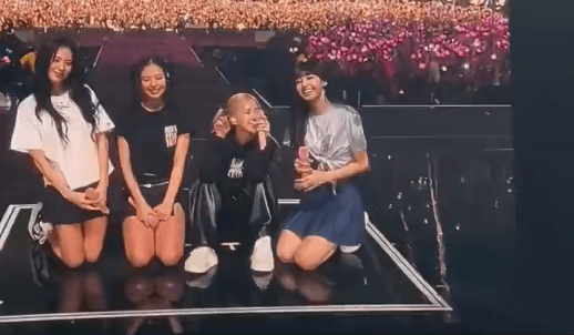 오늘자 콘서트에서 관객들한테 미친얼굴로 공격하는 블핑 지수 | 인스티즈