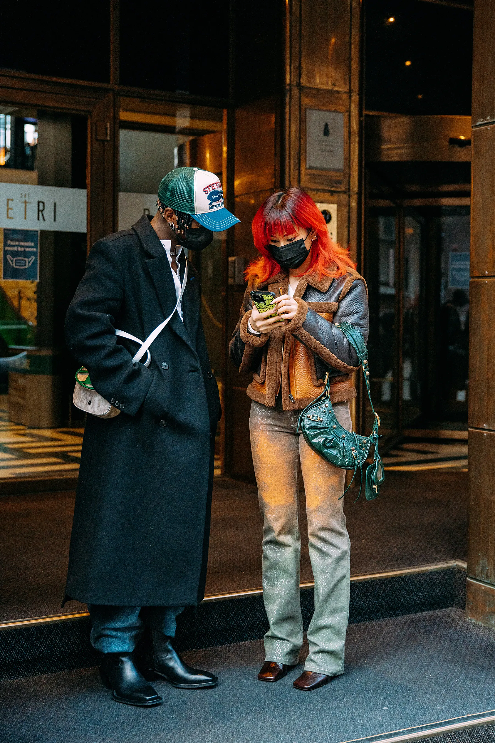 최근 몇년간 전세계 셀럽들이 꾸준하게 밀고있는 코트 코디방법 | 인스티즈