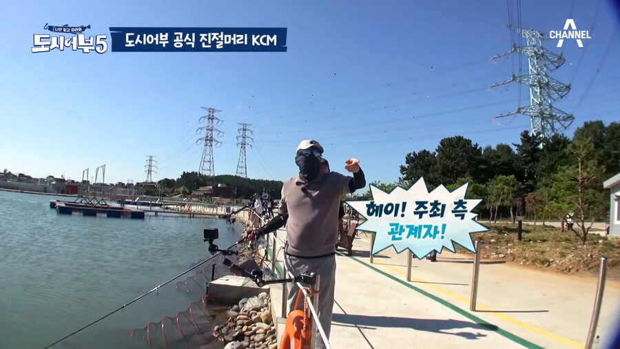 KCM 팔 근육에 당황한 김동현 .jpg | 인스티즈