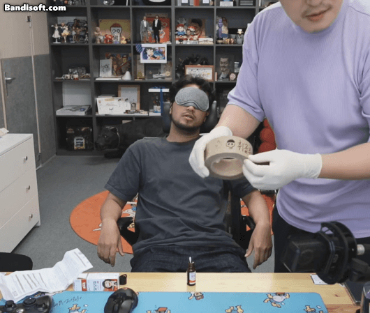 침착맨 입 안에 알보칠 바르는 김풍.gif | 인스티즈