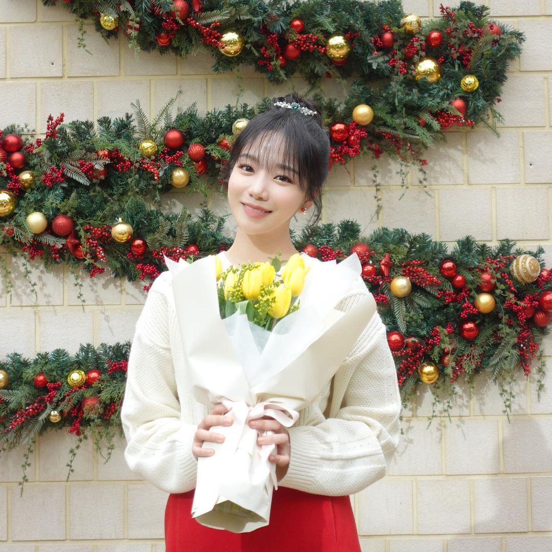 솔로가수 조유리 인스타 업로드 | 인스티즈