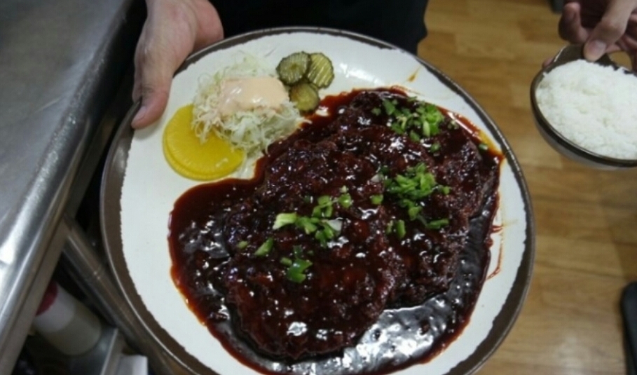 화제의 디진다돈까스 도시락과 오리지널 비교.jpg | 인스티즈